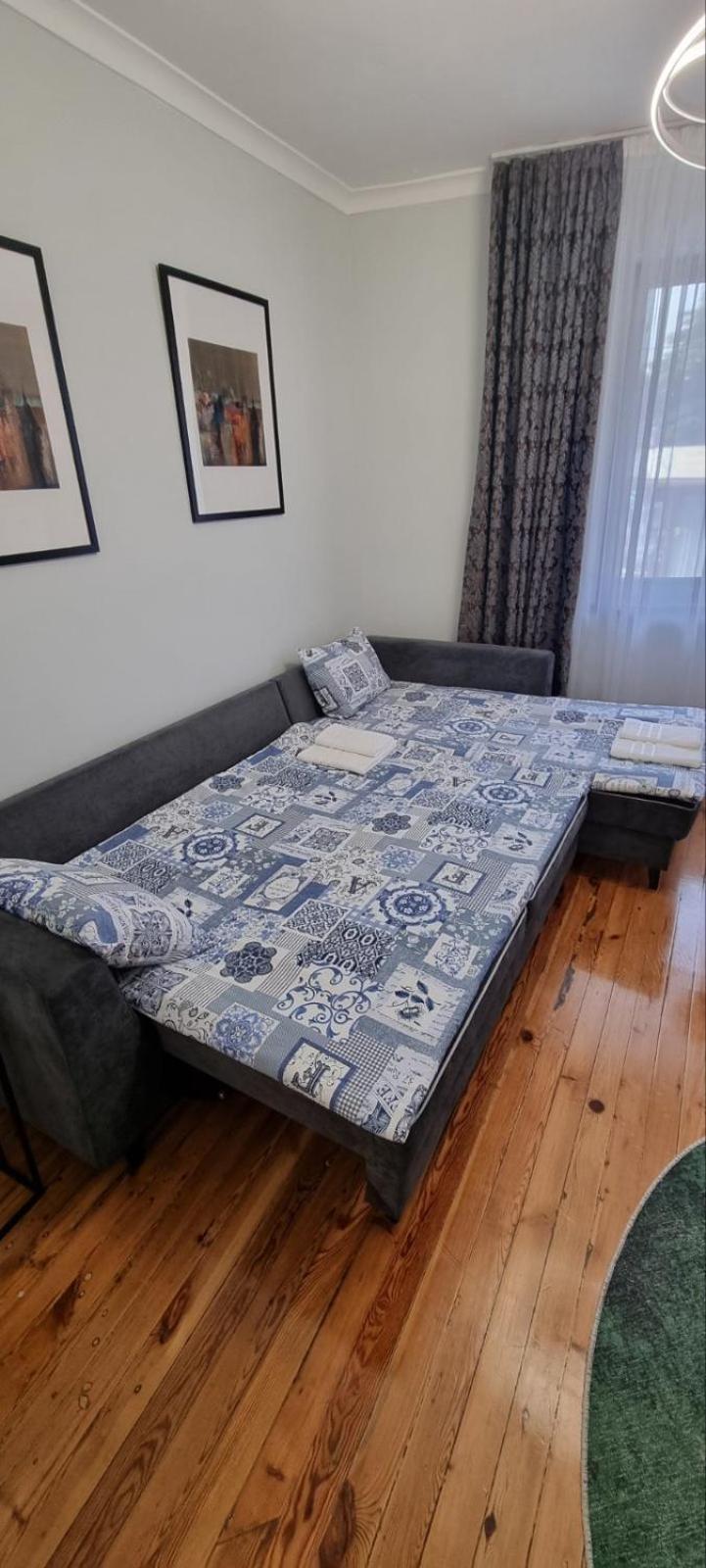 Apartment Slavyanska 11 *